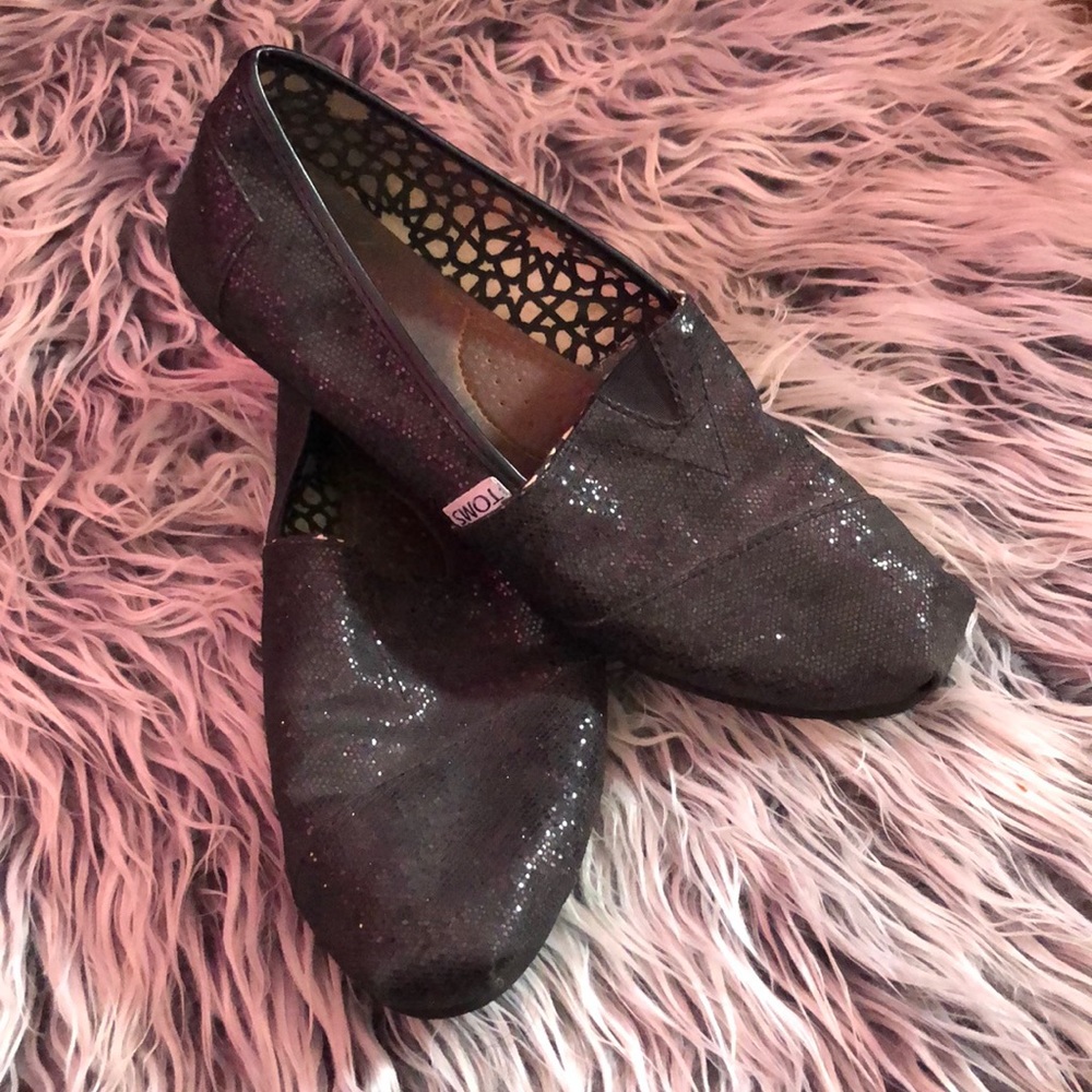 Toms